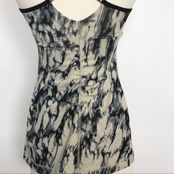 Lululemon Open Your Heart Tank Mojave Tan/Black 6 - Picture 7 of 8